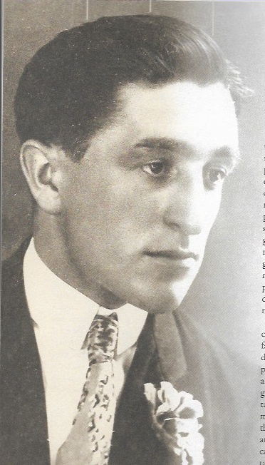 Pietro_Vassena_nel_1926.jpg (100 KB)