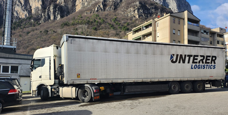 camionbloccato__2_.jpg (246 KB)