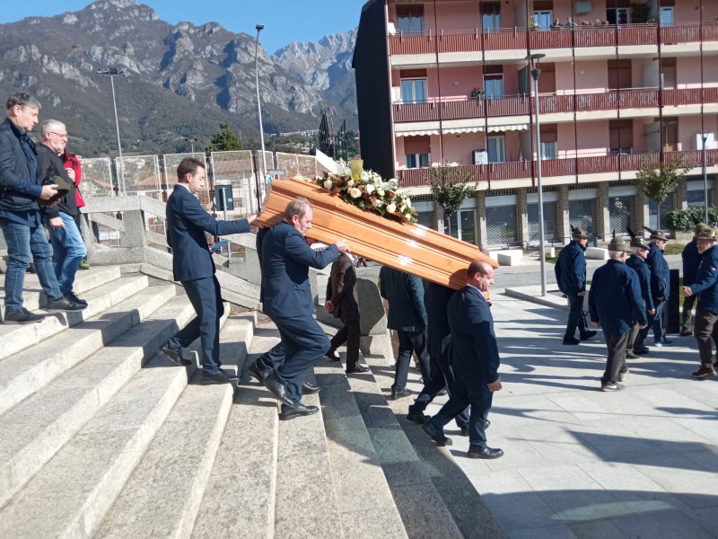 funeralilazzaropoletti2.jpg (154 KB)