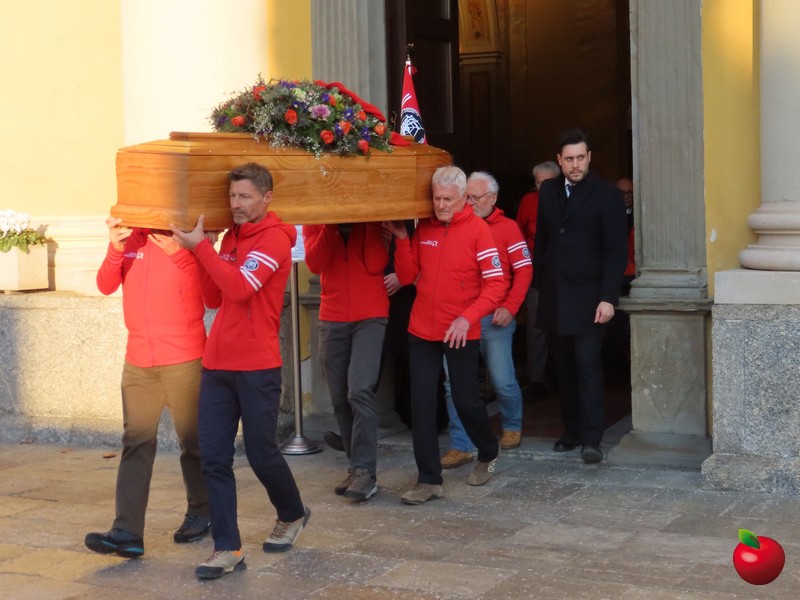 funeraleferranti_03.jpg (101 KB)