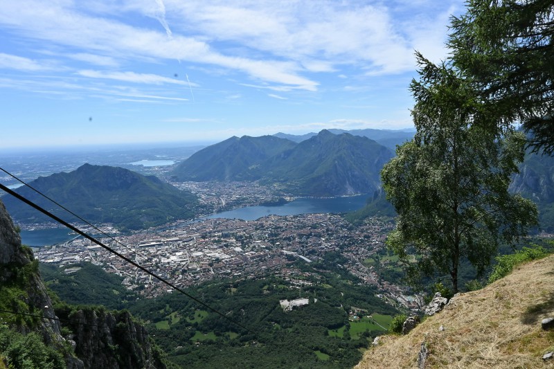 Vista_su_Lecco_dai_Piani_d_Erna.JPG (140 KB)
