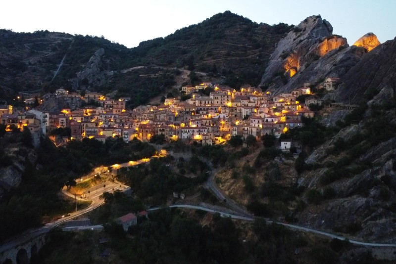 foto_2_Castelmezzano.jpg (97 KB)