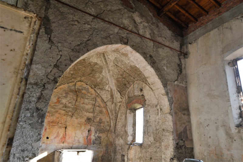 Abbadia_Chiesa_San_Martino_abside.JPG (109 KB)