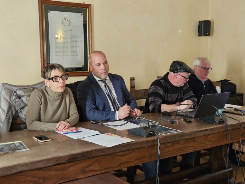 ChatBotBallabio1.jpg (97 KB)