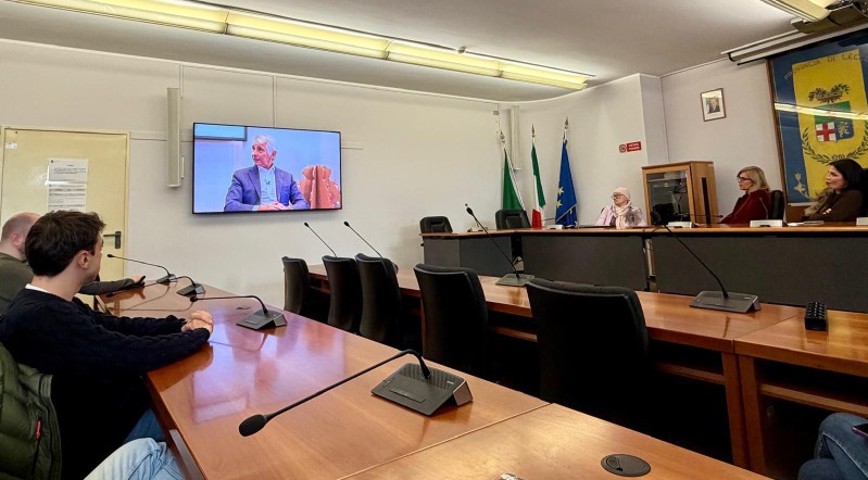 Ministro_Abodi_in_collegamento.jpeg (195 KB)