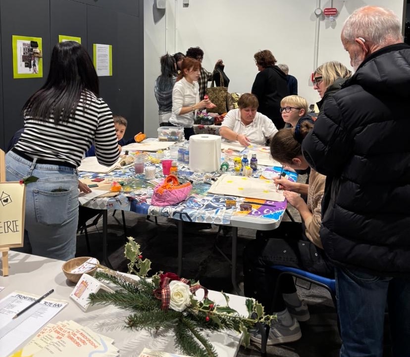 R-Evolution3.jpeg (216 KB)