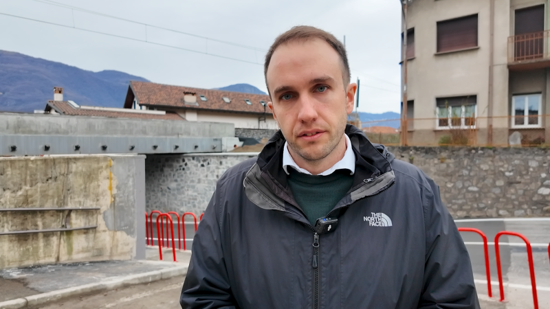 Sindaco_Abbadia_Roberto_Azzoni_al_sottopasso.png (492 KB)