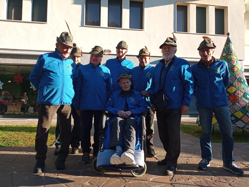 alpinigiacomo3.jpeg (137 KB)