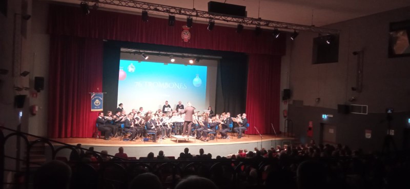 bandamandello2.jpg (50 KB)