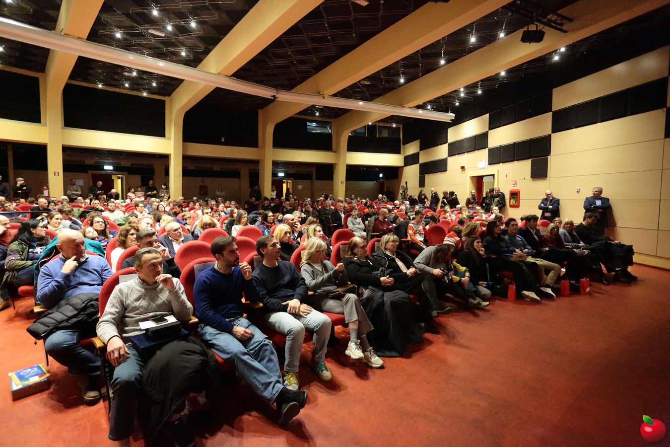 ciclismopremi0006.jpg (381 KB)