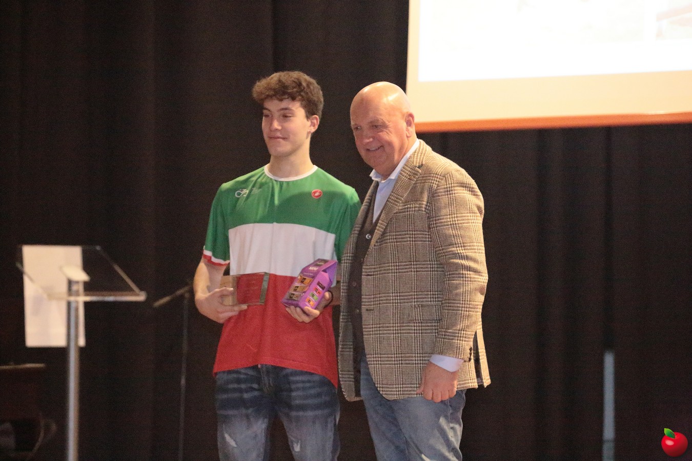 ciclismopremi0008.jpg (293 KB)