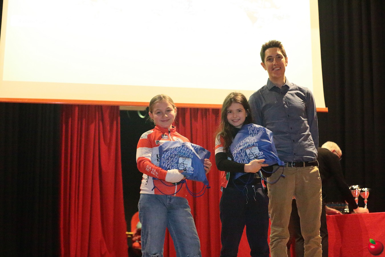 ciclismopremi0018.jpg (254 KB)