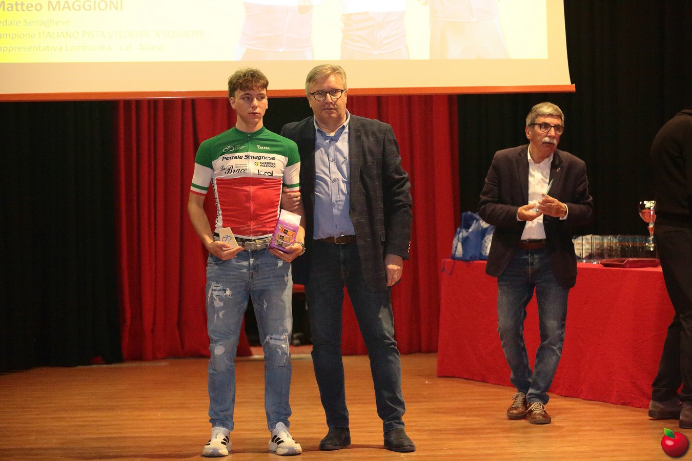 ciclismopremi0028.jpg (258 KB)