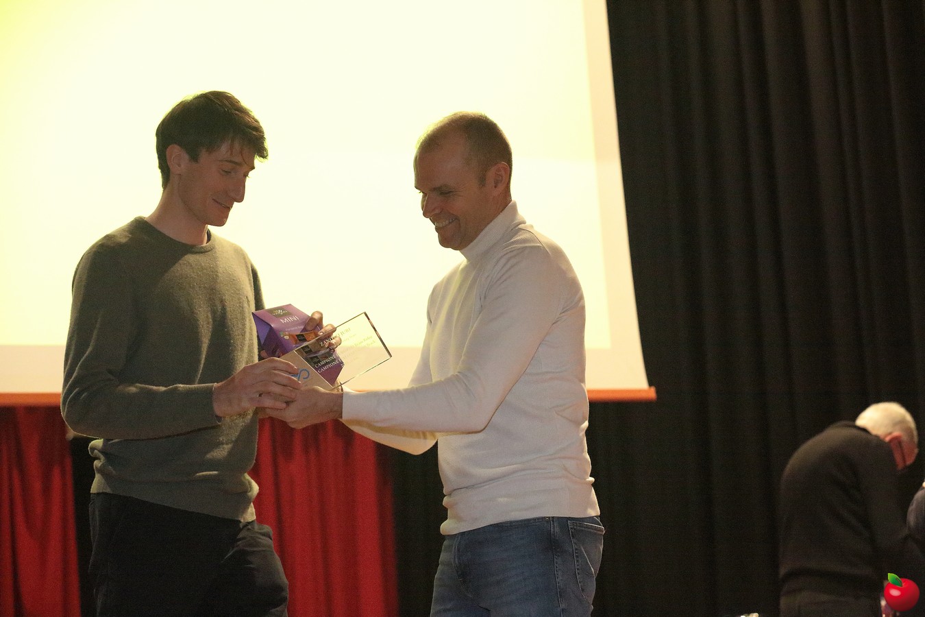 ciclismopremi0030.jpg (222 KB)