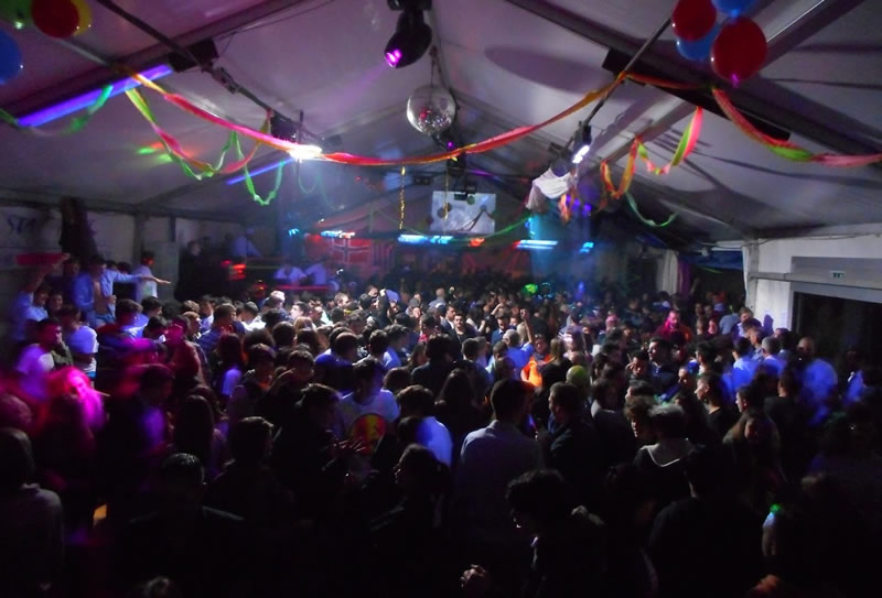 stafffeste__1_.jpg (80 KB)