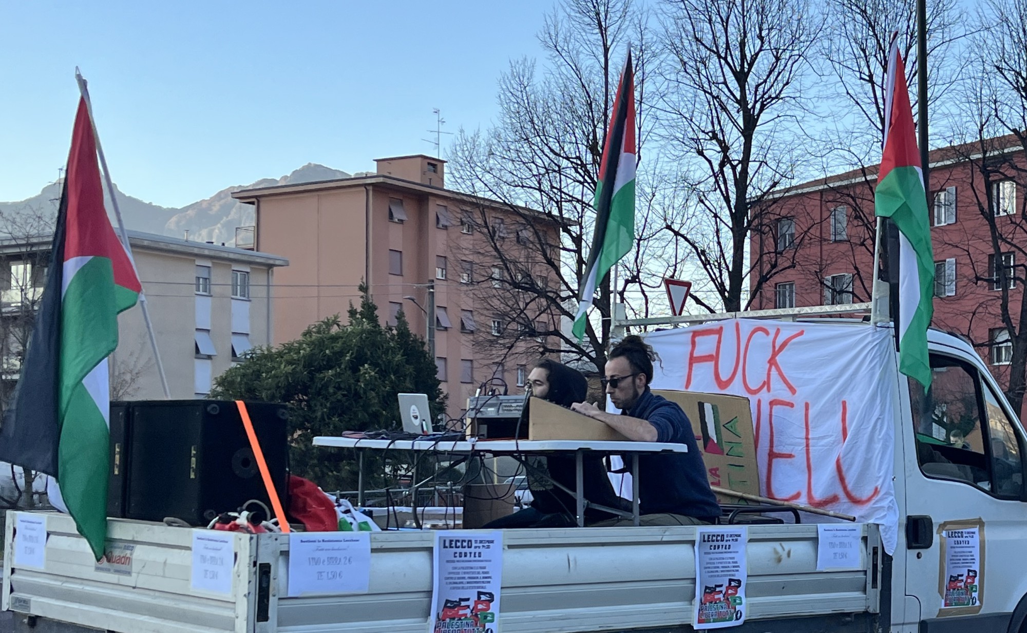 stopgenocidio_12.jpg (589 KB)