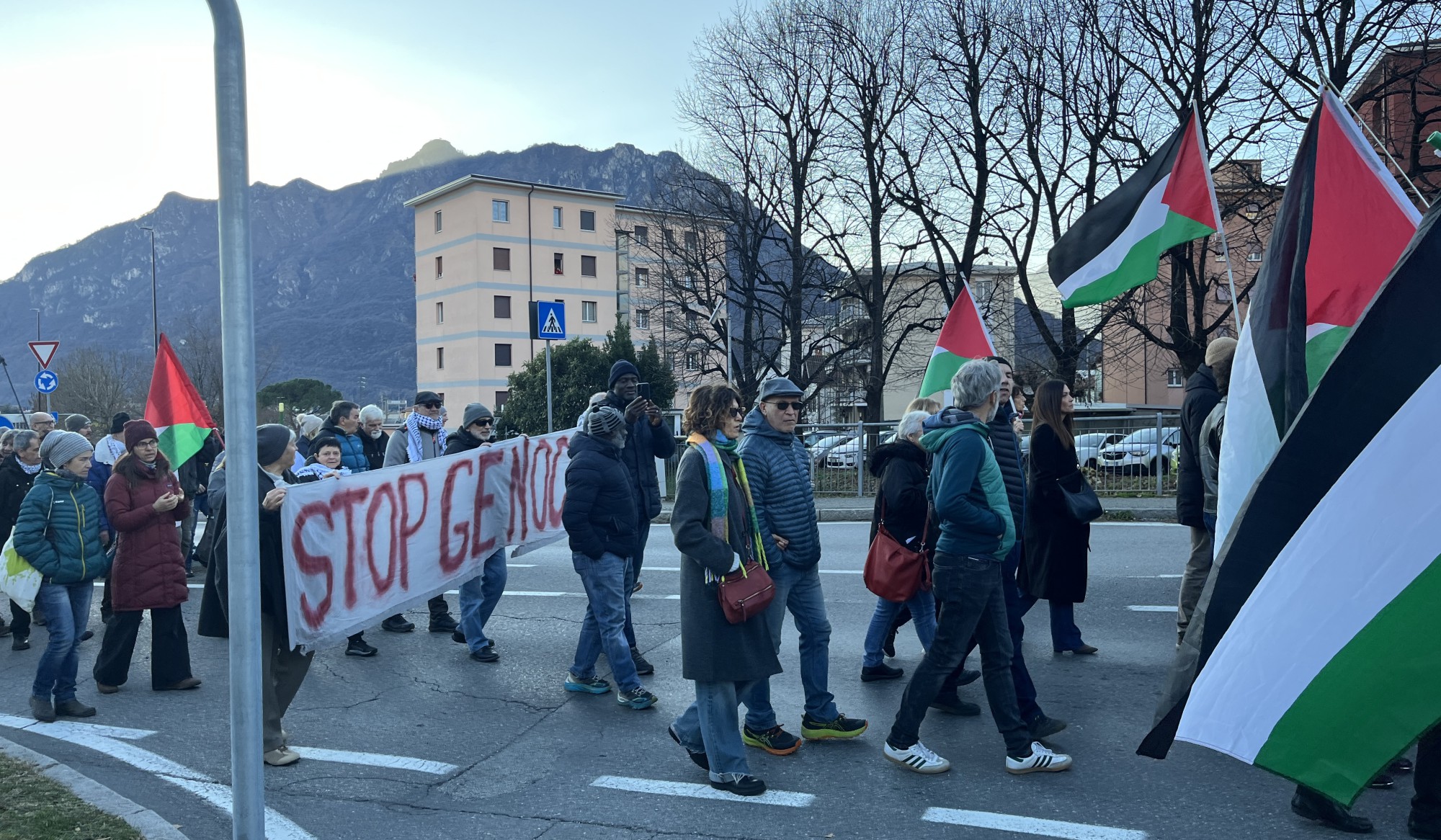 stopgenocidio_13.jpg (654 KB)