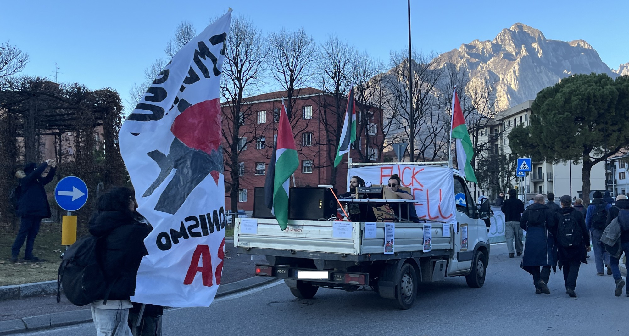 stopgenocidio_3.jpg (517 KB)