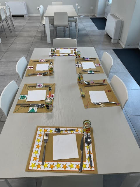 tavolacasacarita1.jpg (41 KB)