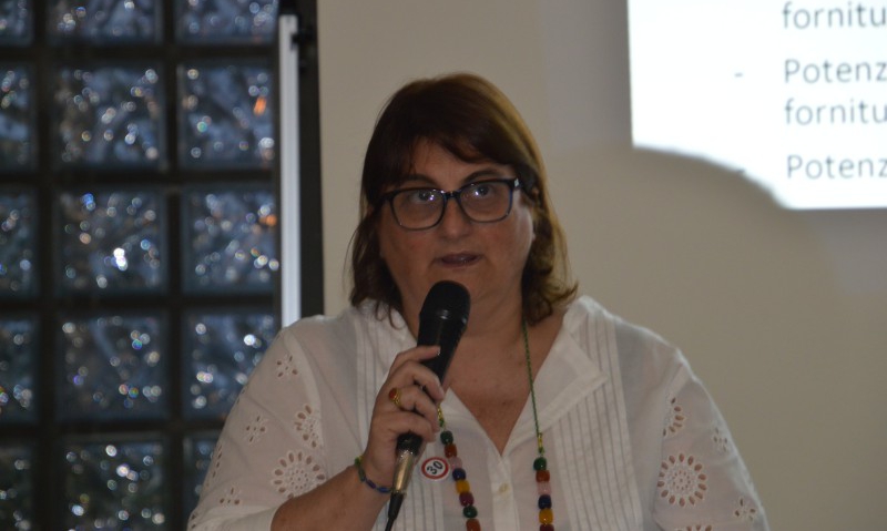 02_Renata_Zuffi_mob.JPG (147 KB)