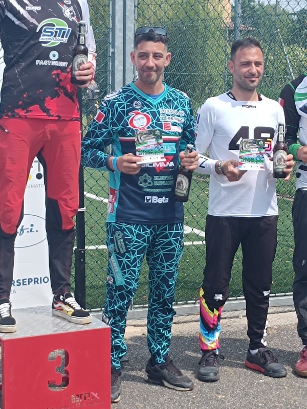bmwgiugno3.jpeg (164 KB)