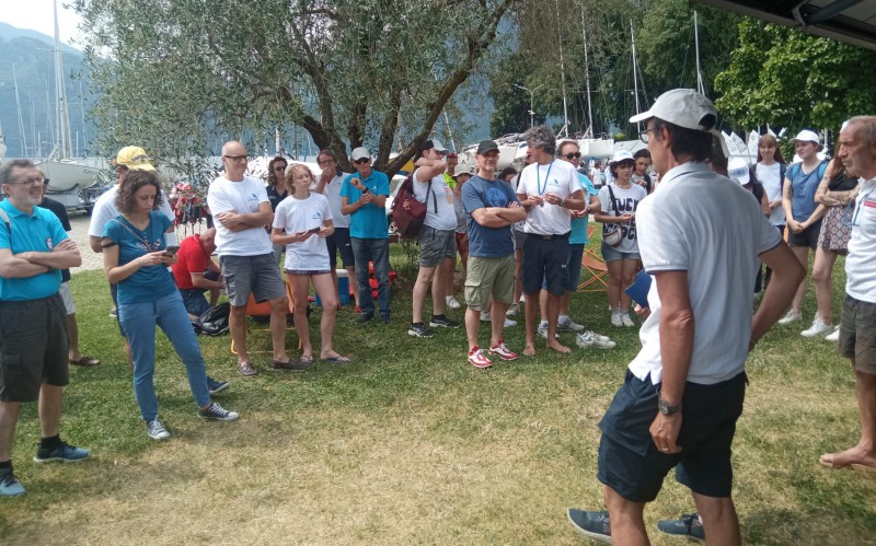 leganavalemandellolago7.jpg (329 KB)