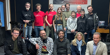 AMV_Borse_di_studio_Tuttipr.jpg (45 KB)