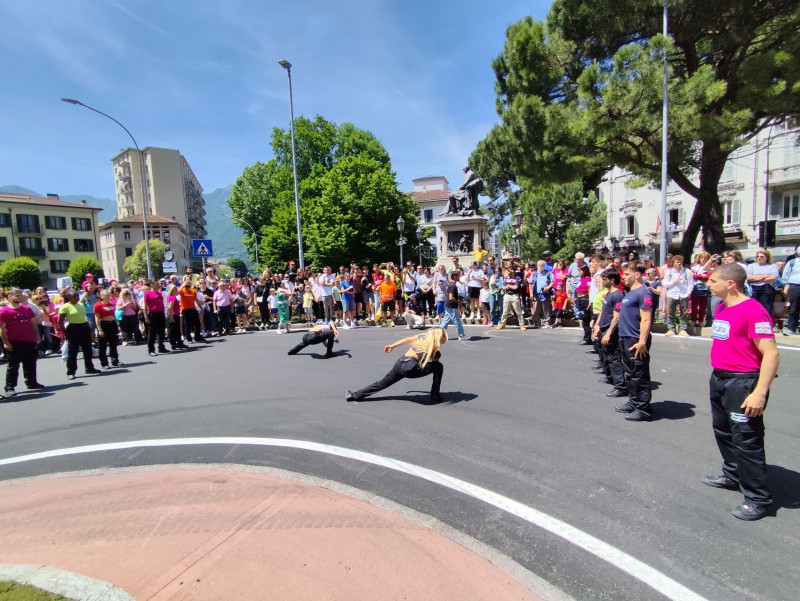 giropiazzalecco__2_.jpeg (146 KB)