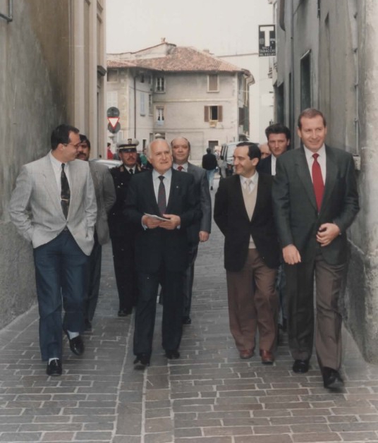 nicolaperegoscalfaro.jpeg (157 KB)