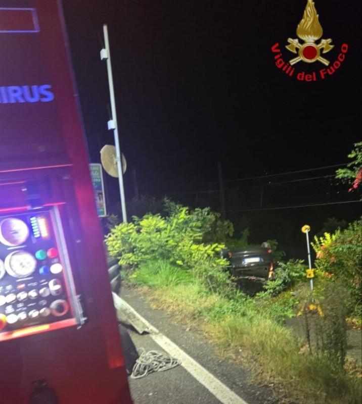 IMG_8145.JPG (96 KB)