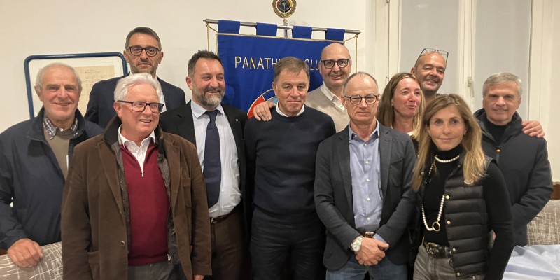 Il_nuovo_direttivo_Panathlon_Lecco.JPG (126 KB)