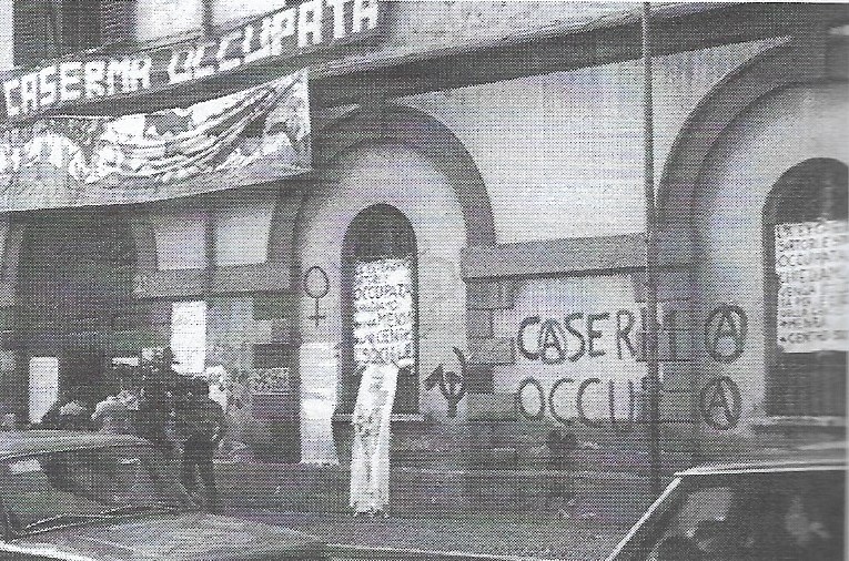 L_ex_caserma_occupata.jpg (222 KB)