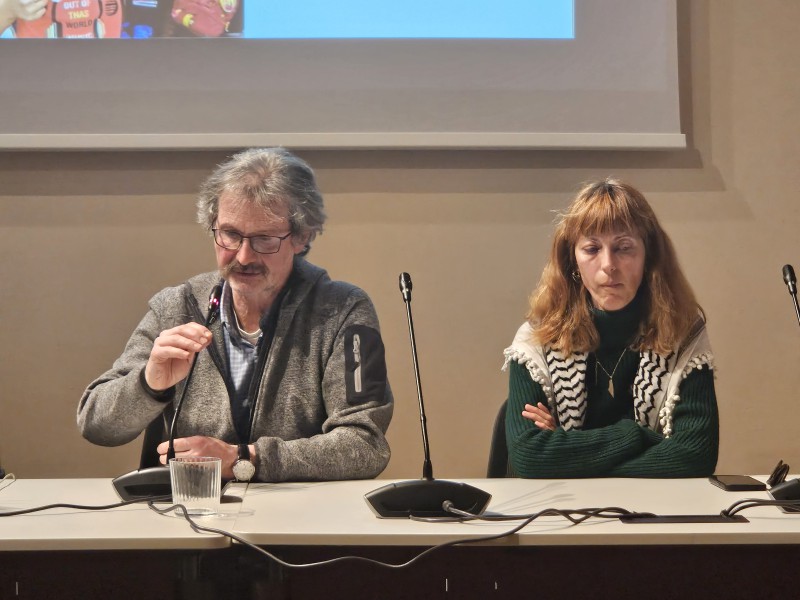 Stellesulsoffitto2.jpg (84 KB)