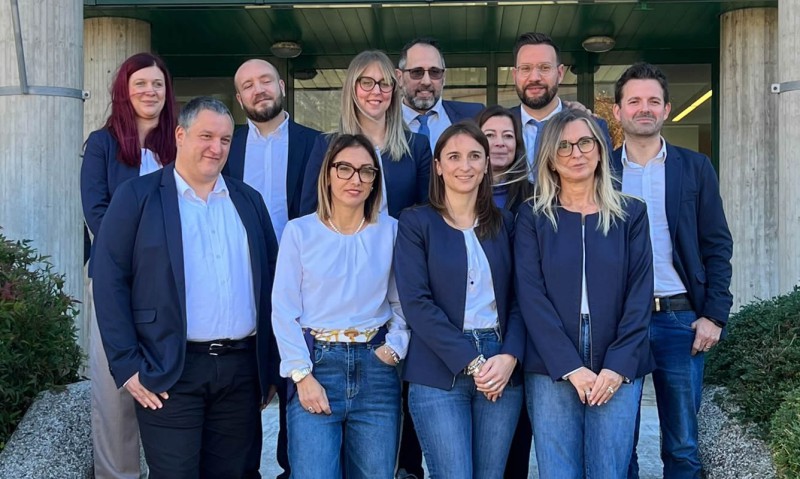 acinque1.jpg (106 KB)