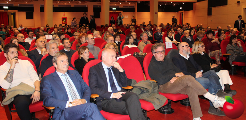 leccolegalita7.jpg (195 KB)