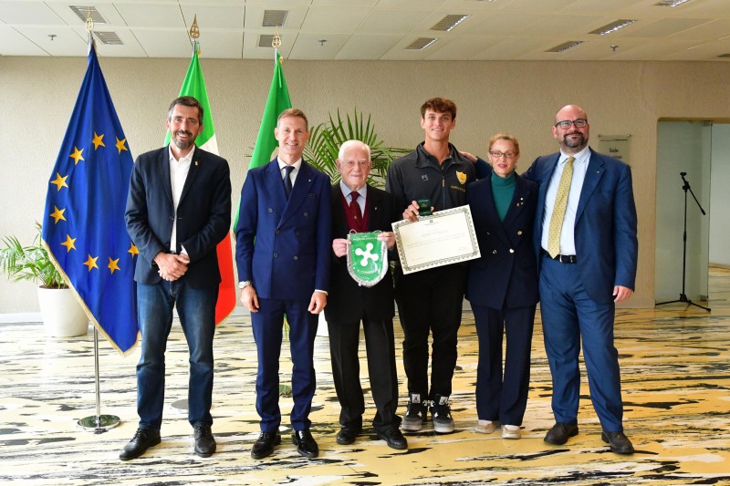 Celebrazione_Andrea_Panizza_1.jpg (125 KB)