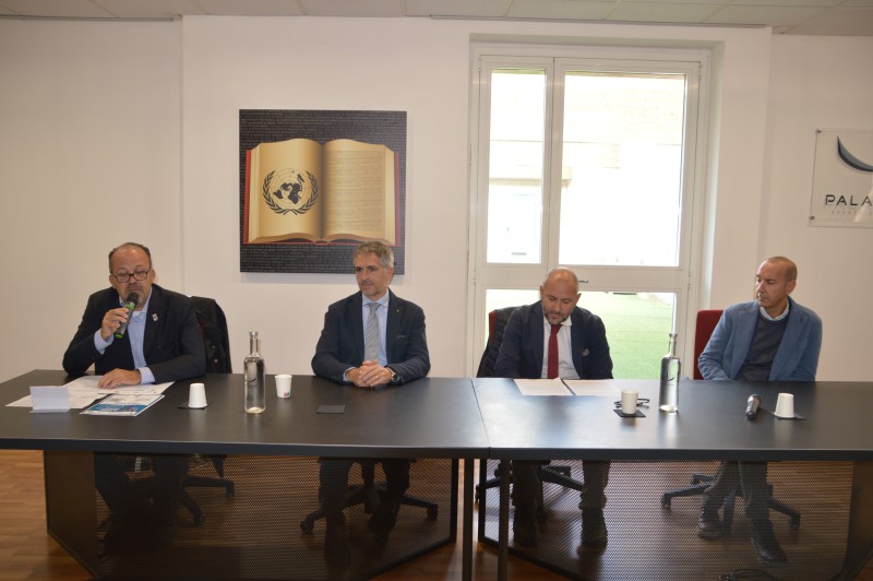 DSC_0015.JPG (74 KB)