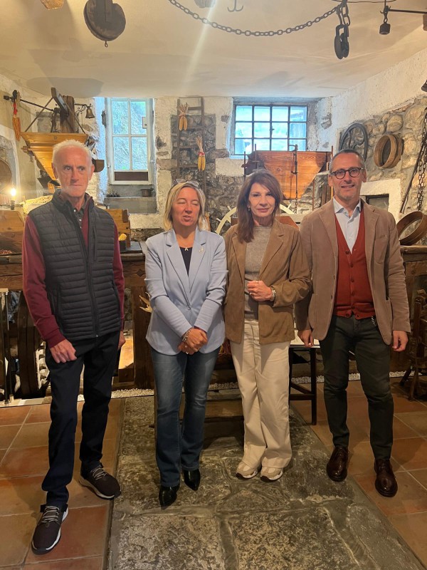 Foto_Mulino_Riapmonti_Mandello.jfif (135 KB)