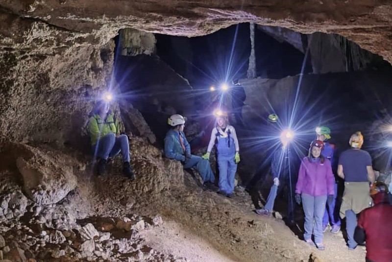 Semestene_2.jpg (111 KB)