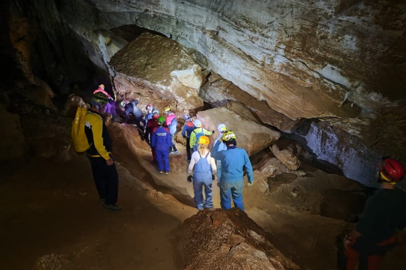 Semestene_8.jpg (98 KB)