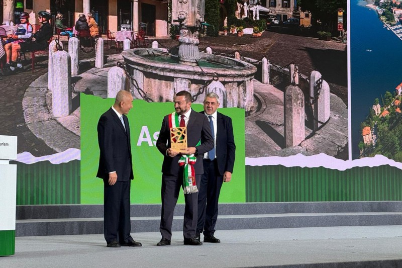 bellanopremio1.jpg (129 KB)