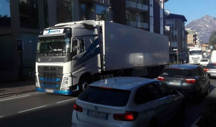 calolzio_tir.jpg (138 KB)