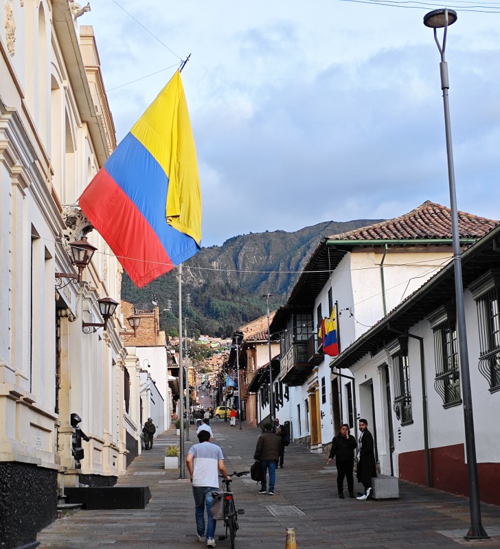 colombia2.jpg (159 KB)