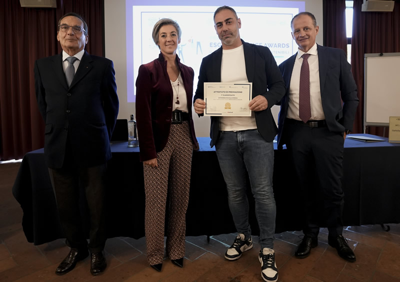 excellenceawards__2_.jpg (85 KB)