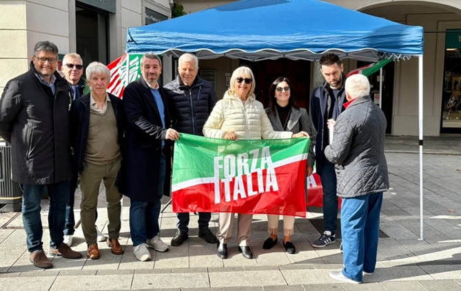 gazeboforzaitalia.jpg (163 KB)