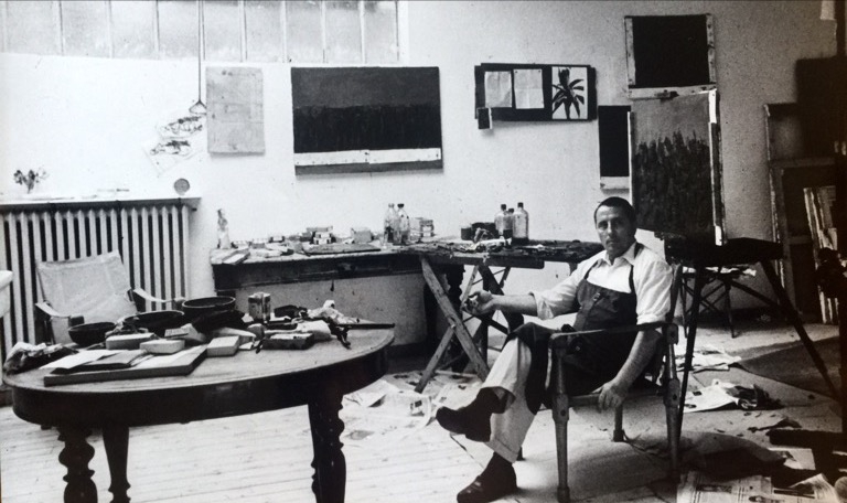 il_suo_studio_di_Colle_Brianza.jpg (106 KB)