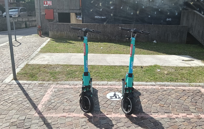 monopattini1.jpg (321 KB)