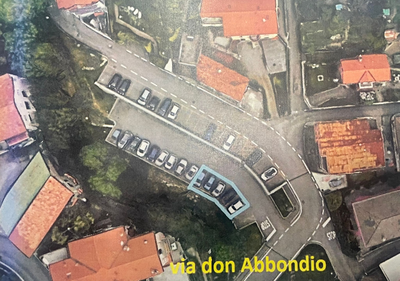 parcheggigialli.jpg (375 KB)
