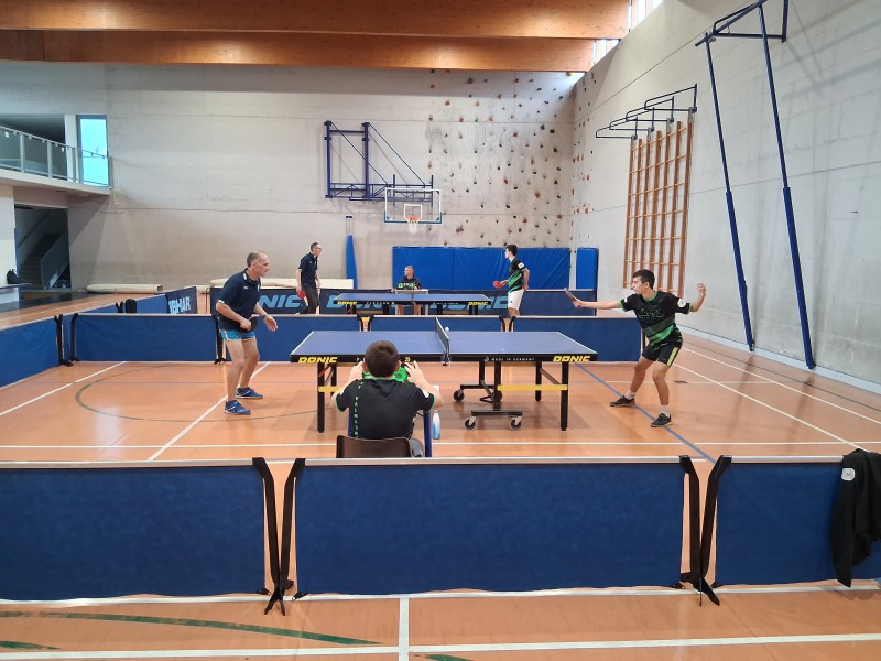 tennis_tavolo3.jpg (111 KB)