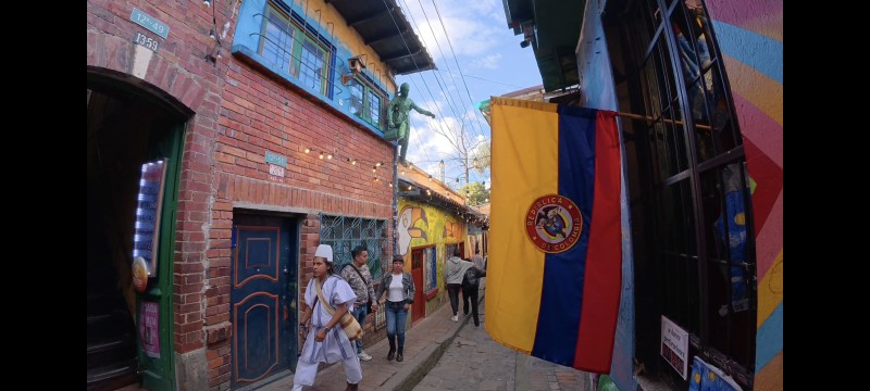 viaggiatori__1_.jpg (70 KB)